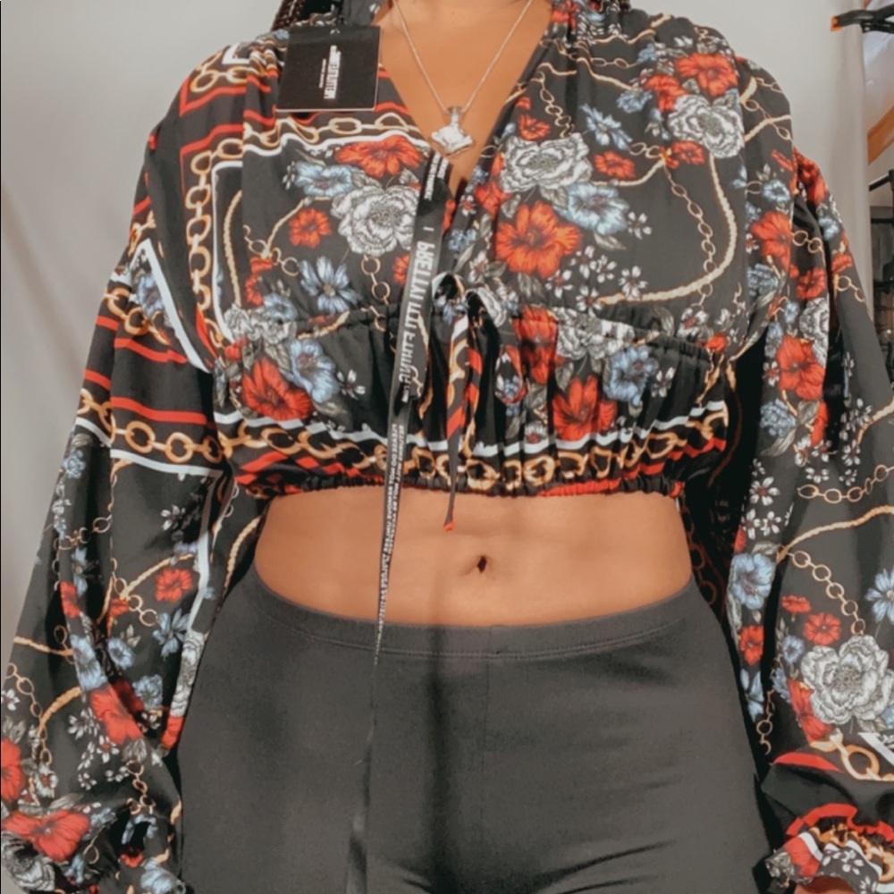Cropped printed top